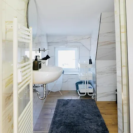 Modern In - Next To Center Apartamento *